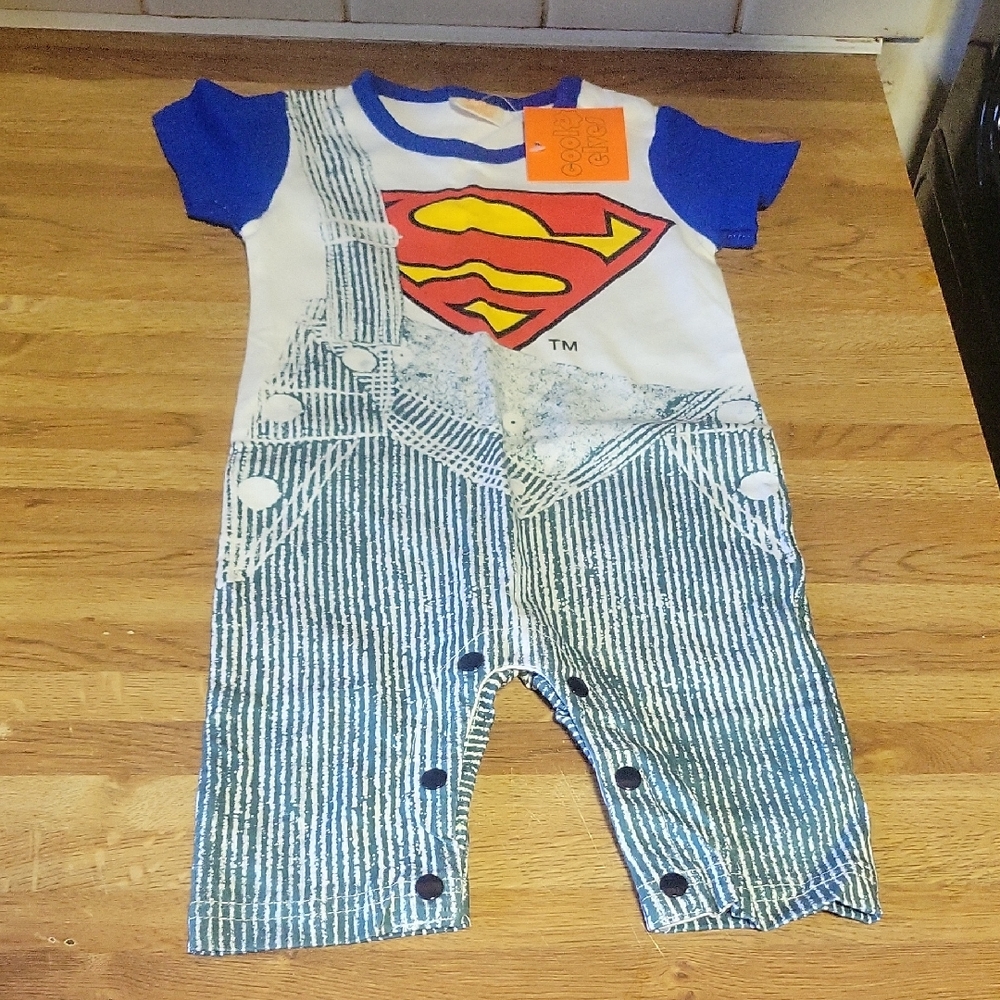 Superman Baby Romper with Blue Sleeves 7-9 months